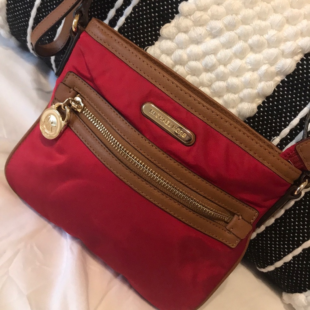 Michael Kors Kempton Crossbody
